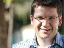 „Ne adresăm românilor fără imunităţi” – articol TIMPOLIS